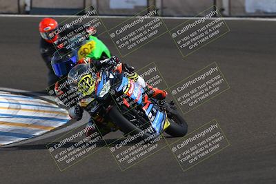 media/Oct-12-2025-CRA (Sun) [[e621380112]]/Races/Race 10/